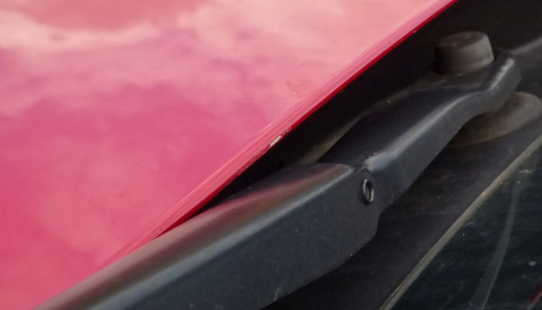 Range Rover Evoque wiper scrape