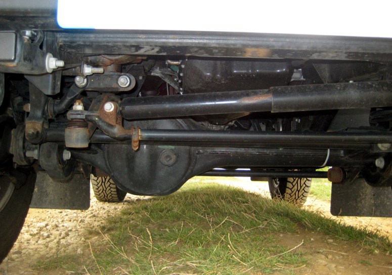LR Defender underside