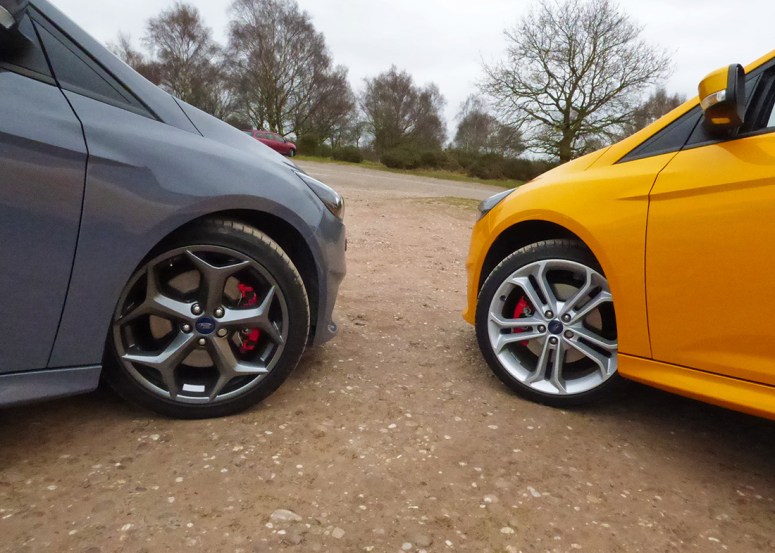 Focus ST-3 18-inch standard wheel vs 19" Style Pack
